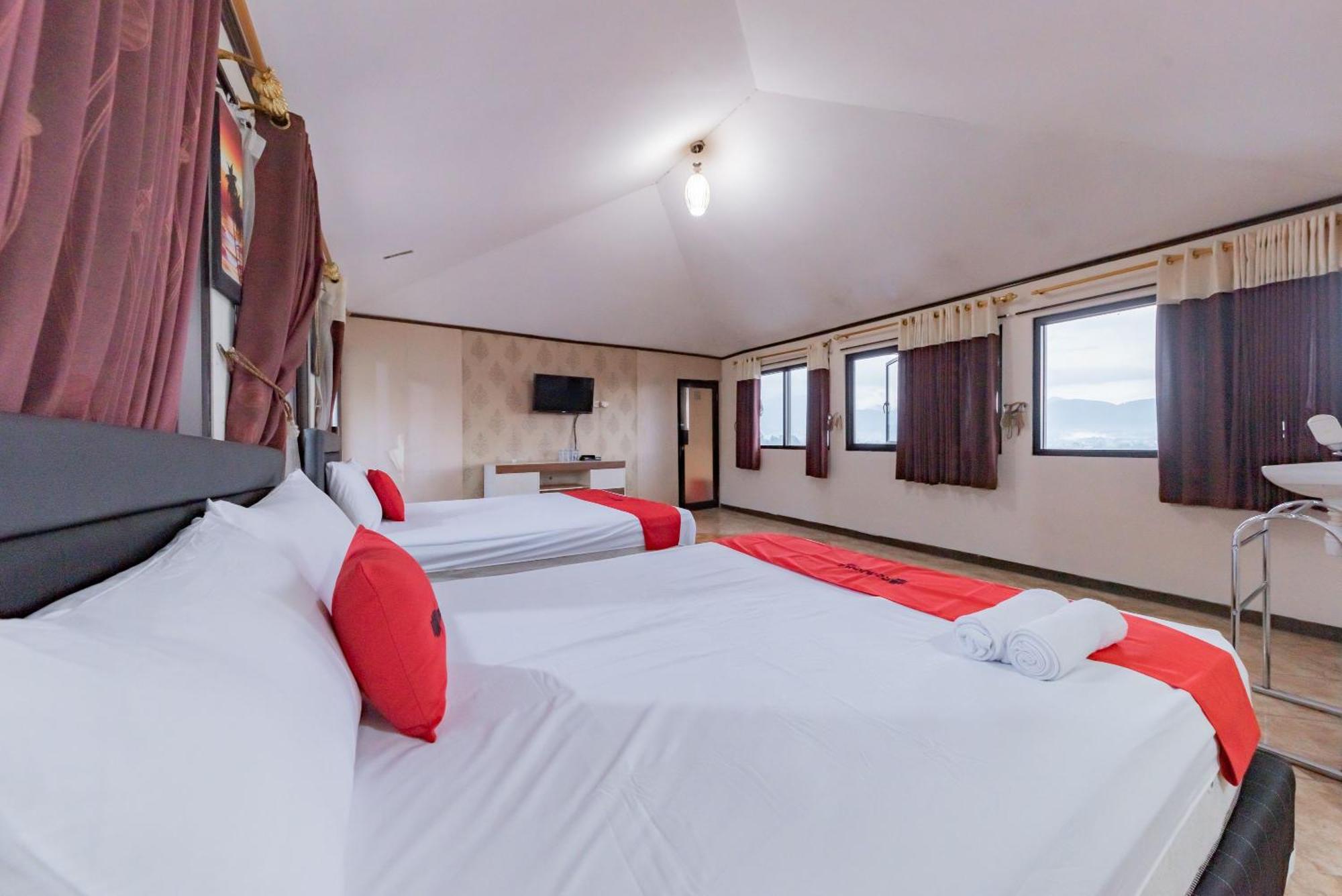 Hotel Reddoorz Near Cikole Lembang Esterno foto